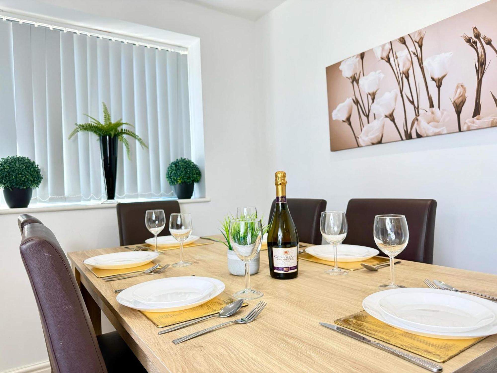 Evergreen Lodge - Two Bed Lux Flat - Parking, Garden, Patio, Wifi, Netflix - Close To Blenheim Palace & Oxford - F3 Kidlington Exterior foto